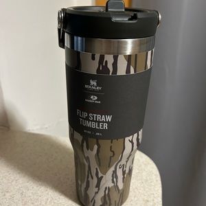 Stanley FLIP STRAW TUMBLER 30OZ